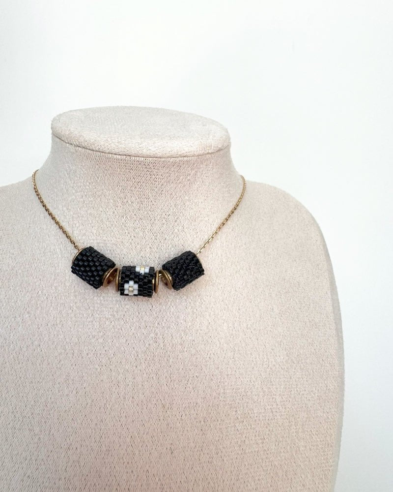 Necklace with three switchable beaded pendants crafted with peyote stitch technique from Japanese Miyuki beads in a color palette inspired by hellebore flowers - Fleur Du Jour