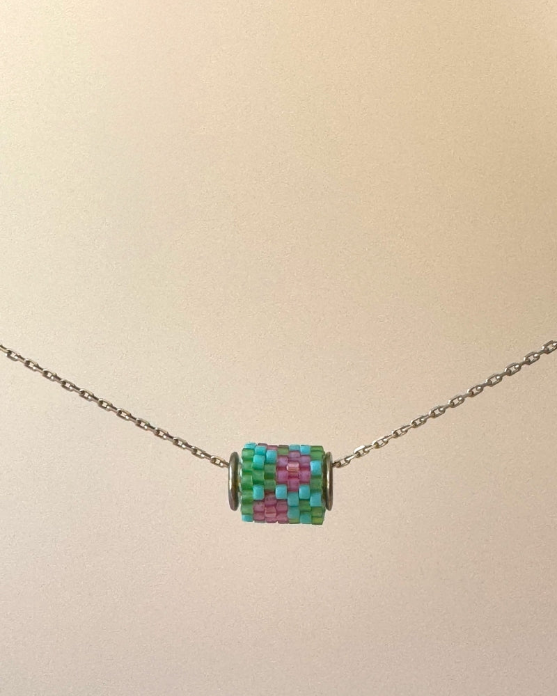 Single beaded pendant crafted in peyote stitch technique from Japanese Miyuki beads in an orchid design - Fleur Du Jour