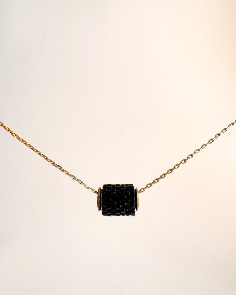 Zauberhafter Christrose Perlenanhänger - Blumenanhänger - Fleur Du Jour