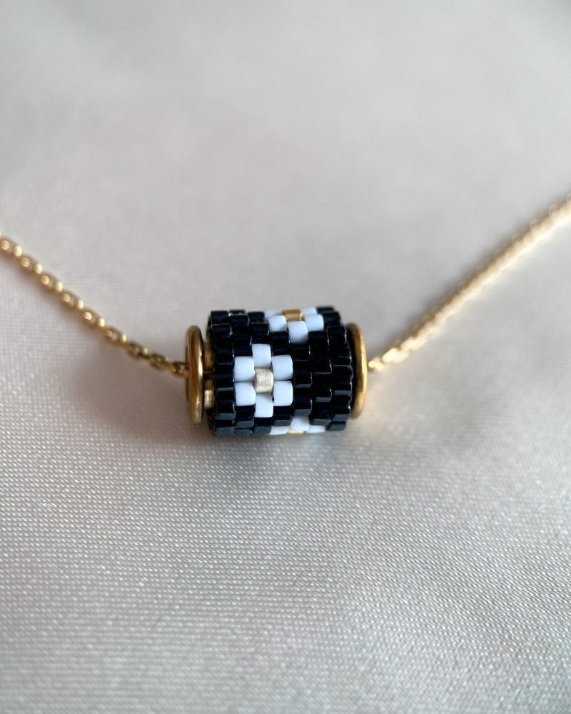 Zauberhafter Christrose Perlenanhänger - Blumenanhänger - Fleur Du Jour