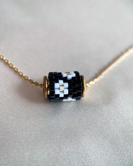 Zauberhafter Christrose Perlenanhänger - Blumenanhänger - Fleur Du Jour