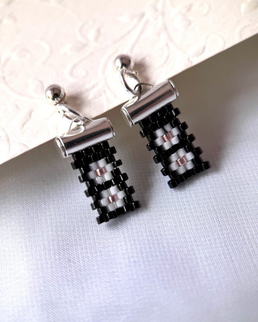 Zauberhafte Christrosen-Ohrstecker - Blumenohrringe - creolen - Fleur Du Jour