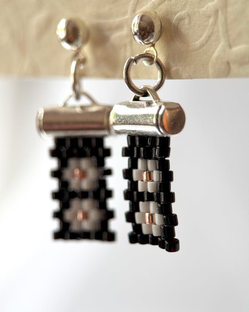 Zauberhafte Christrosen-Ohrstecker - Blumenohrringe - creolen - Fleur Du Jour