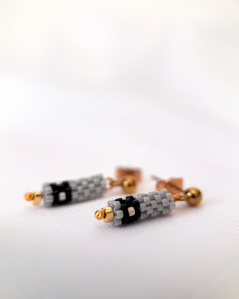 Minimalistic beaded earrings crafted in peyote stitch technique from Japanese Miyuki Delica beads in neutral grey, black and white tones - Fleur Du Jour