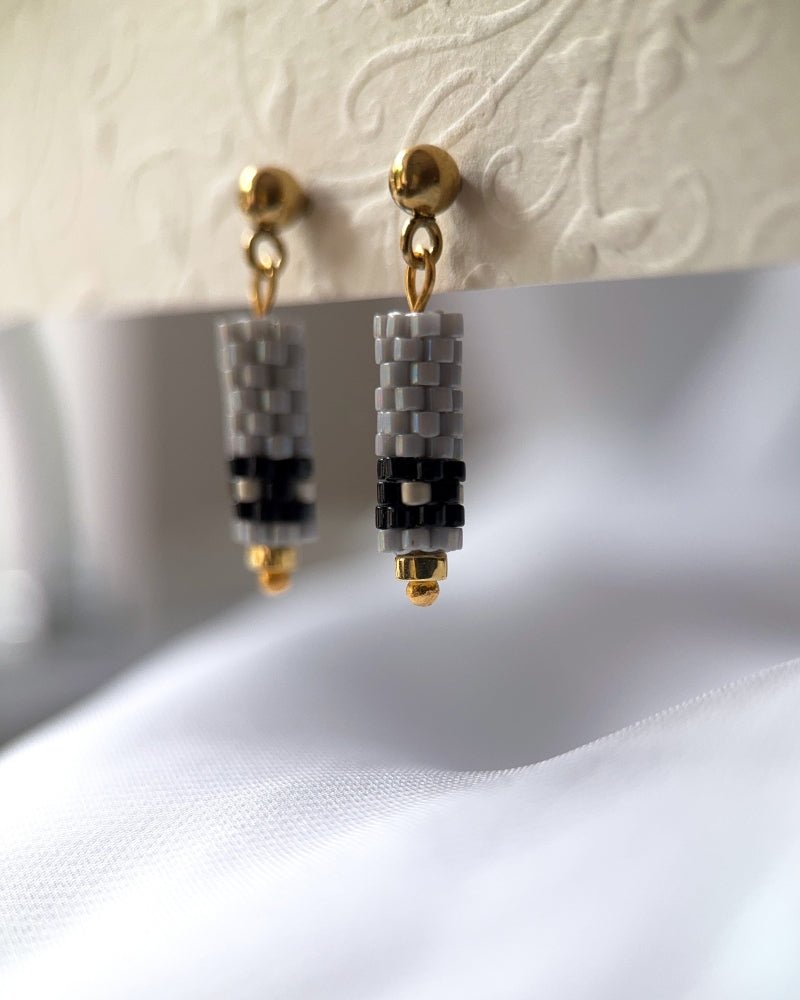 image Minimalistic beaded earrings crafted in peyote stitch technique from Japanese Miyuki Delica beads in neutral grey, black and white tones - Fleur Du Jour