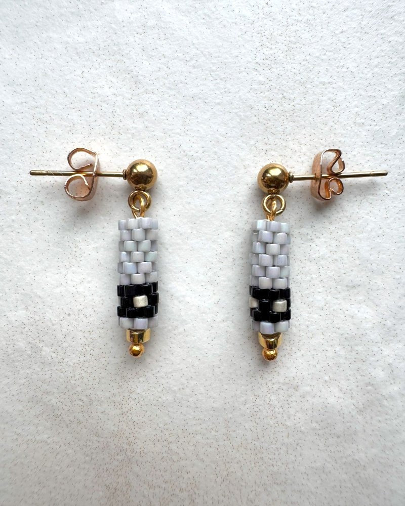 Minimalistic beaded earrings crafted in peyote stitch technique from Japanese Miyuki Delica beads in neutral grey, black and white tones - Fleur Du Jour