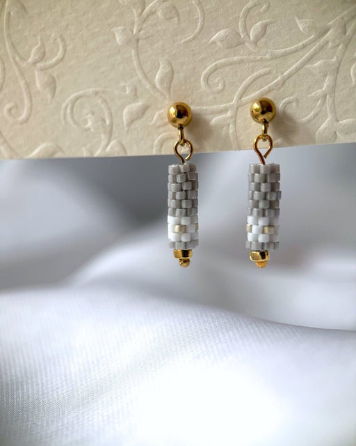 Minimalistic beaded earrings crafted in peyote stitch technique from Japanese Miyuki Delica beads in neutral grey and white tones - Fleur Du Jour