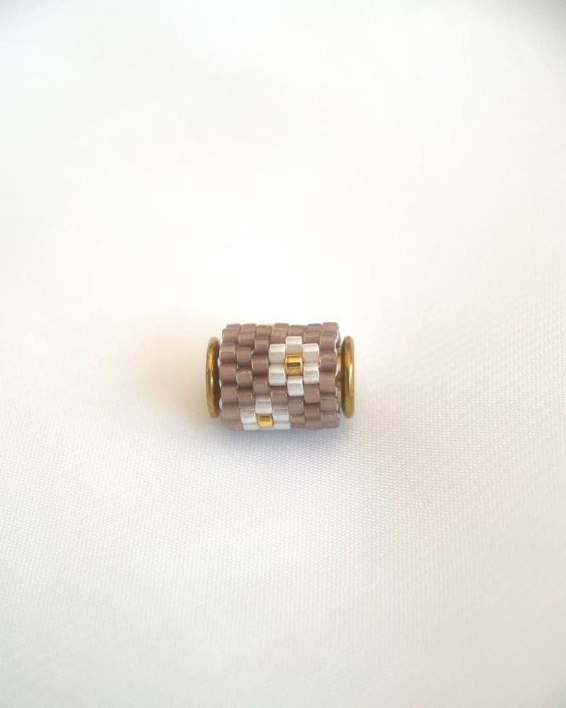 Single beaded pendant crafted in peyote stitch technique from Japanese Miyuki Delica beads in design inspired by edelweiss flower - Fleur Du Jour