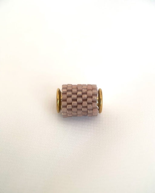 Single beaded beige pendant crafted in peyote stitch technique from Japanese Miyuki Delica beads - Fleur Du Jour