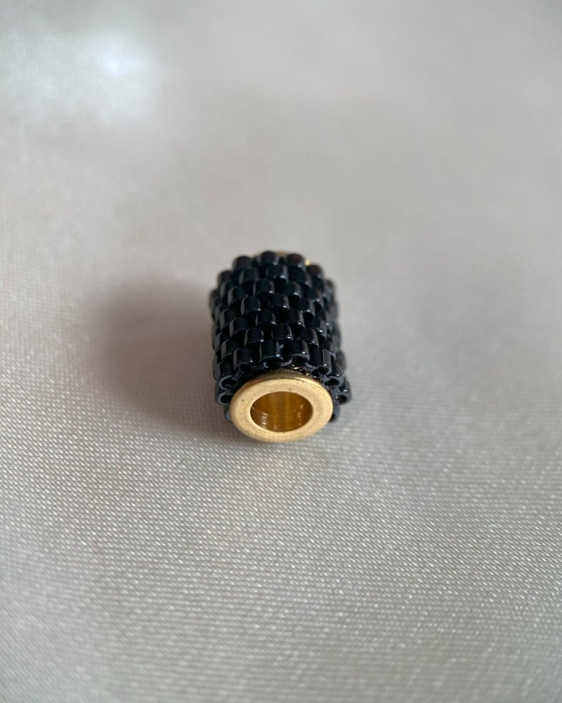Single pure black beaded pendant crafted in peyote stitch technique from Japanese Miyuki Delica beads  - Fleur Du Jour