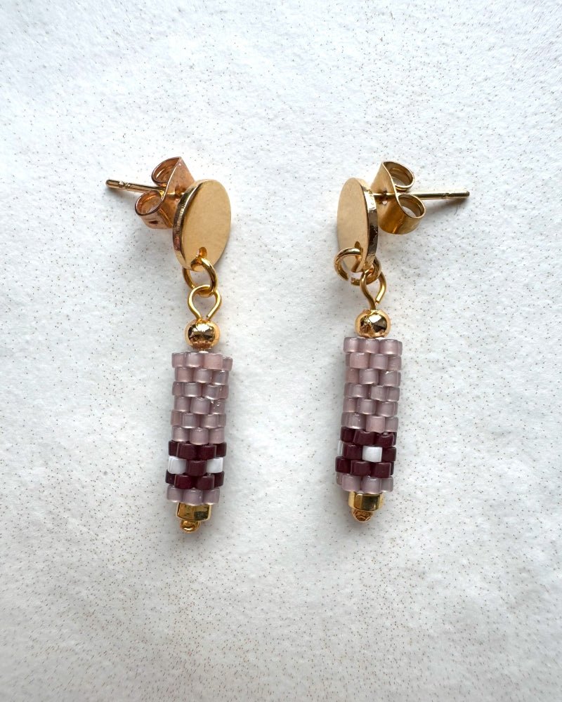 Schicke Edelweiß Perlenohrringe in Braun - Blumenohrringe - Fleur Du Jour