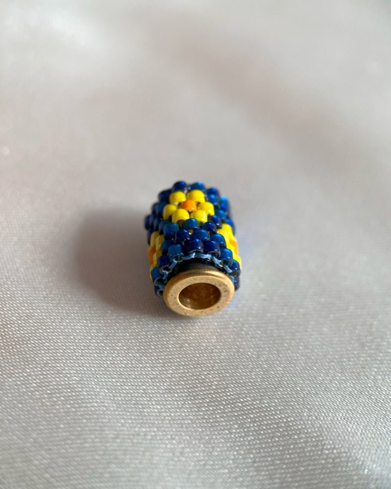 Single beaded navy blue pendant crafted in peyote stitch technique from Japanese Miyuki beads - Fleur Du Jour