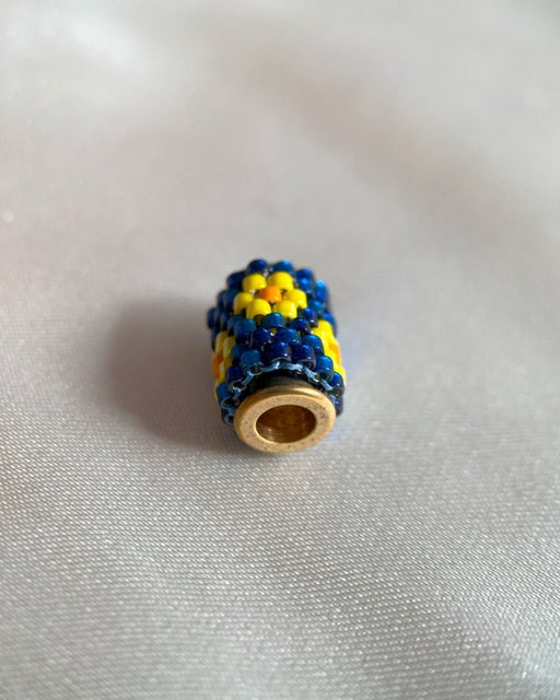 Single beaded navy blue pendant crafted in peyote stitch technique from Japanese Miyuki beads - Fleur Du Jour