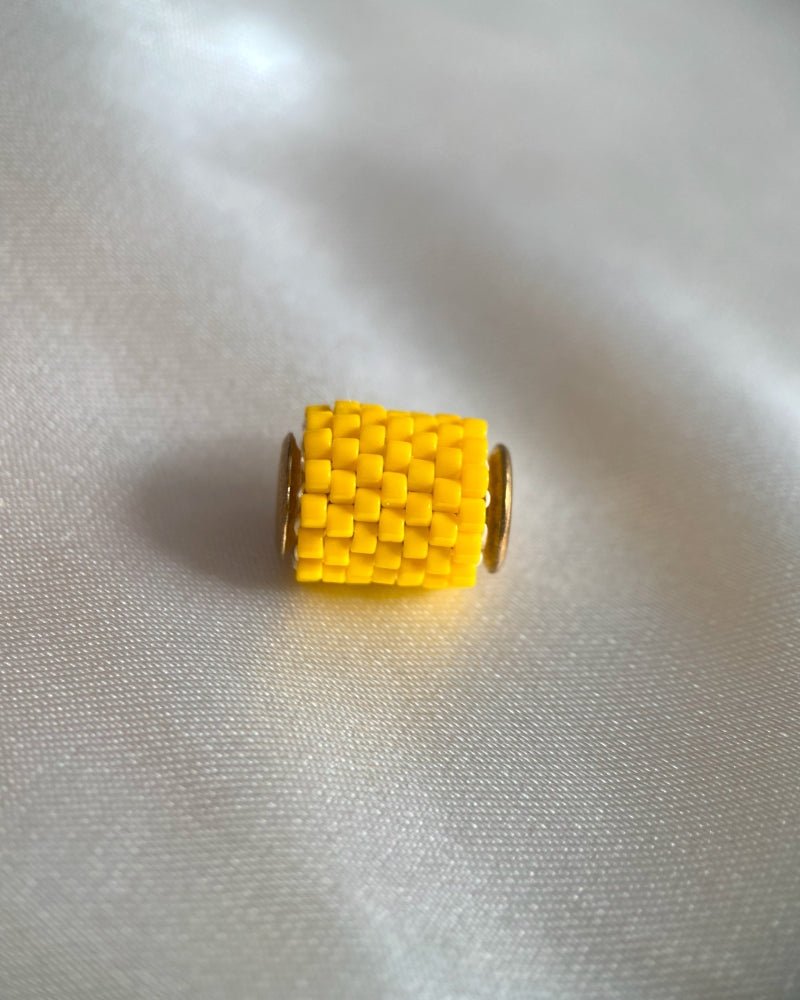 Single beaded orange pendant crafted in peyote stitch technique from Japanese Miyuki beads - Fleur Du Jour