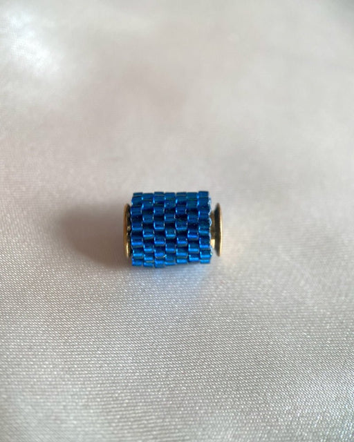 Single beaded navy blue pendant crafted in peyote stitch technique from Japanese Miyuki beads - Fleur Du Jour