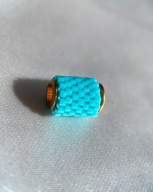 Single beaded turquoise pendant crafted in peyote stitch technique from Japanese Miyuki beads - Fleur Du Jour