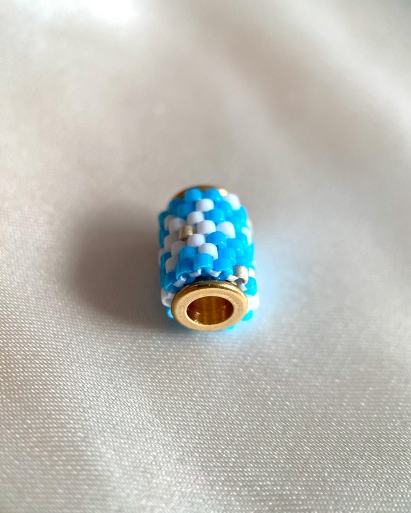 Winterzauber - Perlenanhänger in Schneeweiß und Blau - Blumenanhänger - Fleur Du Jour