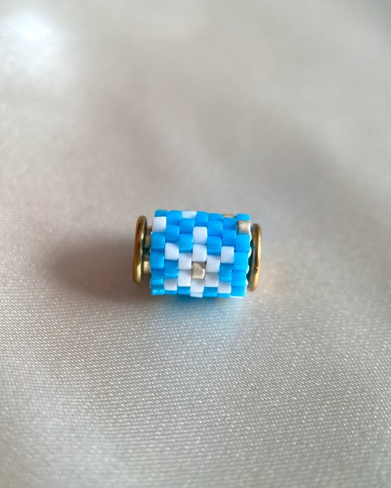 Winterzauber - Perlenanhänger in Schneeweiß und Blau - Blumenanhänger - Fleur Du Jour