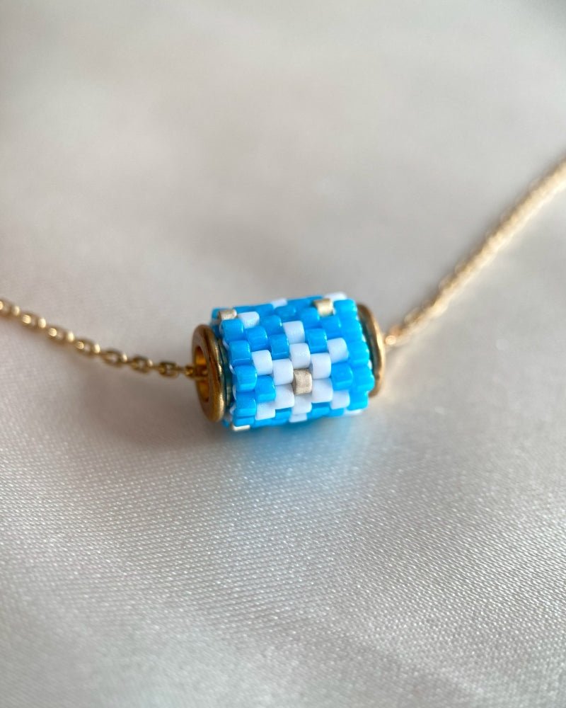 Frostige Eleganz: Schneeflocken Trio Halskette - Fleur Du Jour