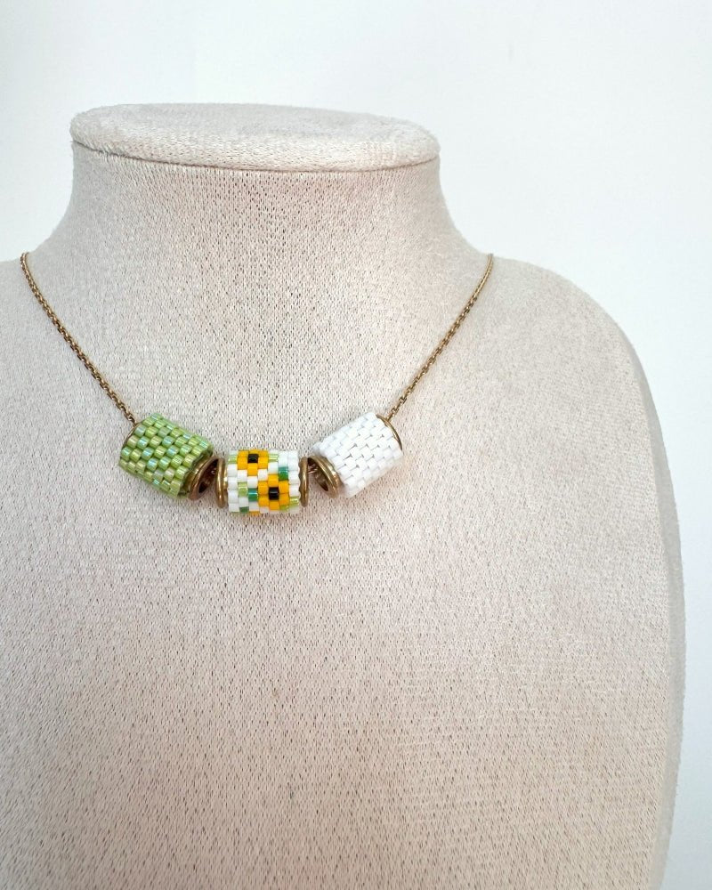 Sonnenblume Trio-Halskette: Ein strahlendes Accessoire - Fleur Du Jour
