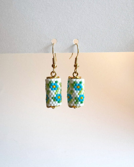 Floral earrings crafted in peyote stitch technique from Miyuki beads in forget-me-not flowers' color palette - Fleur Du Jour